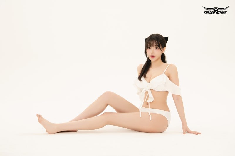 서든어택 QWER 화보_19.jpg