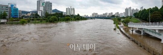 1~2년에 한번씩 잠기는 서울 주요 도로_2.jpg