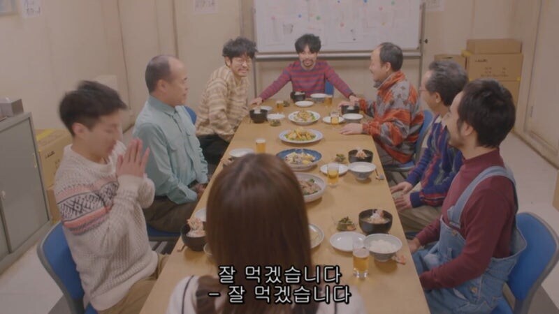 남극에서 조난당한 여자를 주워버린 남극기지 대원들_22.jpg