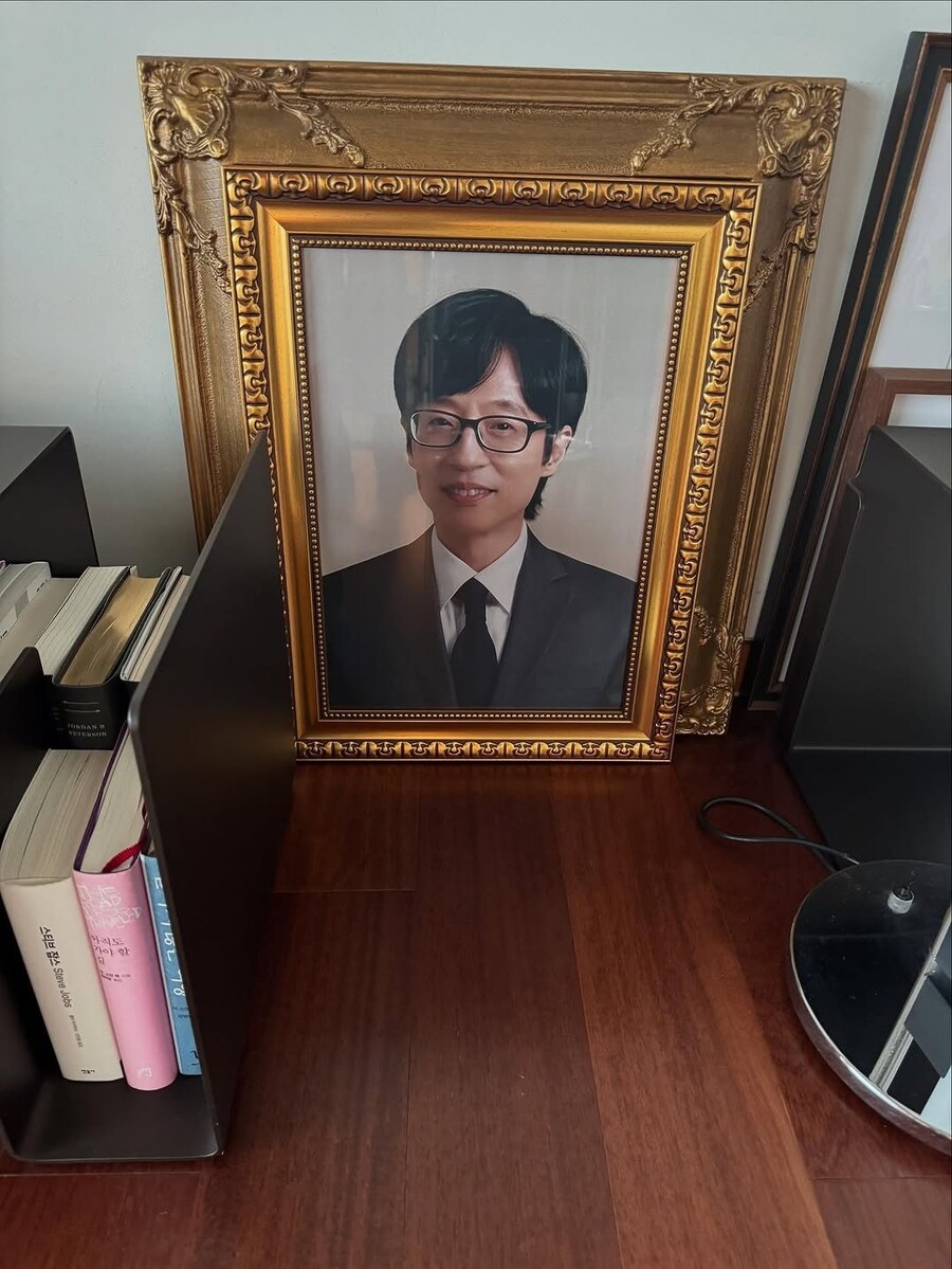홍진경 집 에 있는 초상화.jpg_2.jpg
