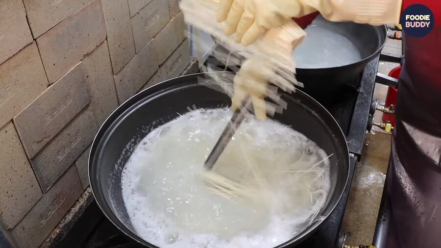 고급보디들을 위한 비빔국수.jpg_1.png