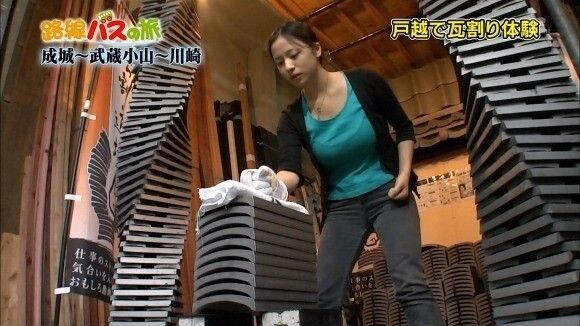 남자들을 벌벌 떨게 만든 기왓장 격파녀.jpg_4.jpg