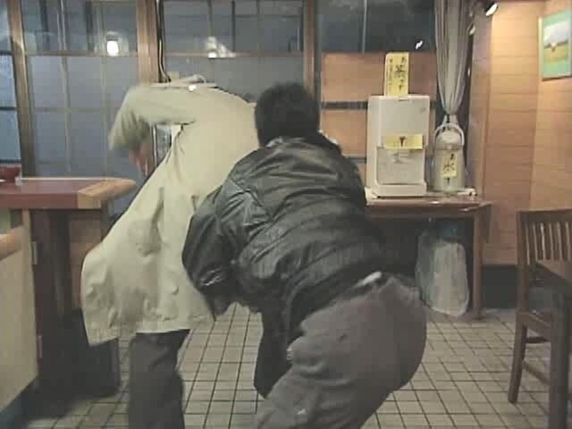 열혈형사 주인공이 좌천당한 이유_21.jpg
