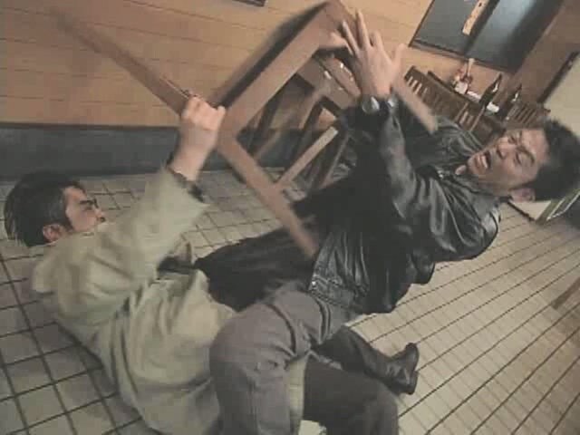 열혈형사 주인공이 좌천당한 이유_22.jpg
