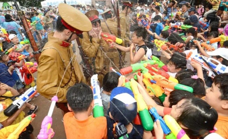 단체 물고문을 당해도 감내해야하는 알바_1.jpg