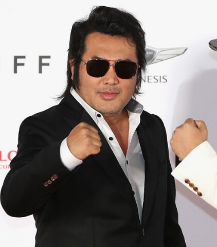 세계최초 김보성 피규어 ㄷㄷㄷ;;_3.png