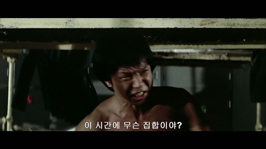 야심한 밤에 기상을 시키는 교관_3.jpg