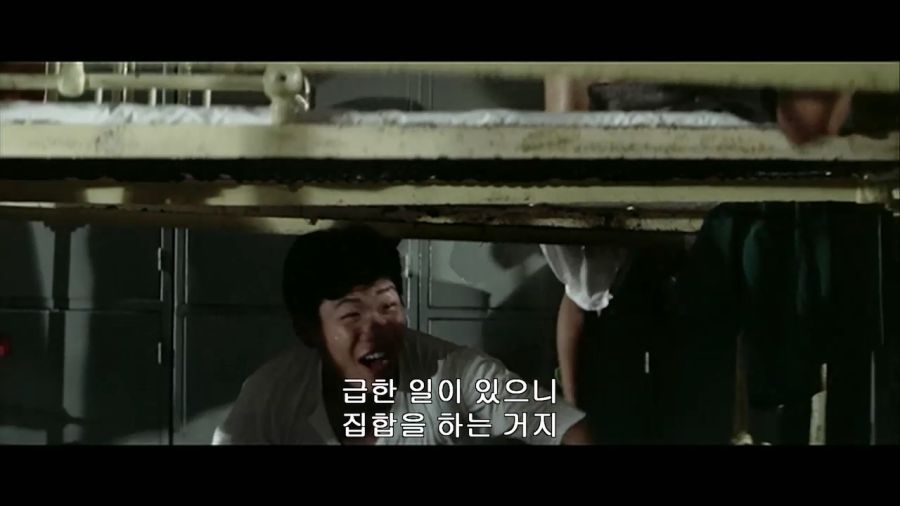 야심한 밤에 기상을 시키는 교관_4.jpg