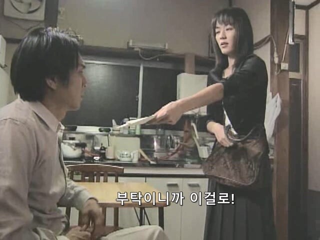 여자와의 성관계 비디오를 찍어서 돈을 갈취하던 경찰의 최후_1.jpg