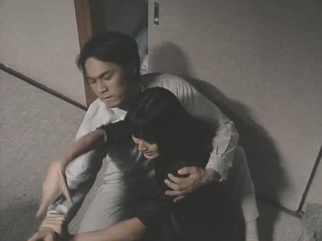 여자와의 성관계 비디오를 찍어서 돈을 갈취하던 경찰의 최후_7.jpg