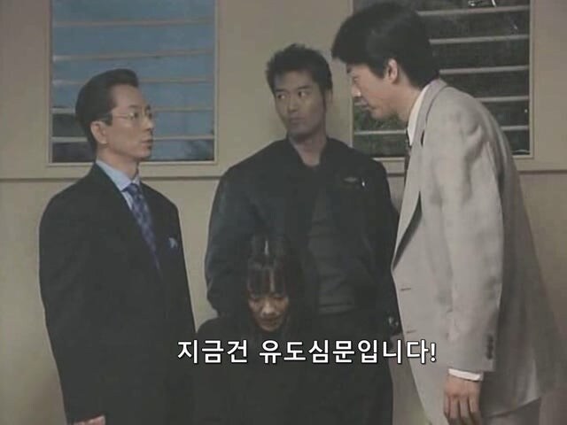 여자와의 성관계 비디오를 찍어서 돈을 갈취하던 경찰의 최후_19.jpg