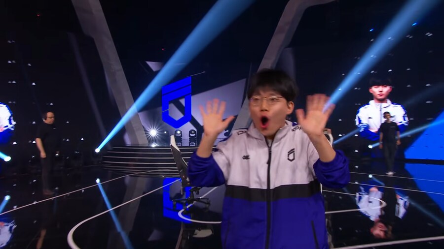 철권) 물골드 세레머니에 경악하는 스태프ㅋㅋㅋ_4.png