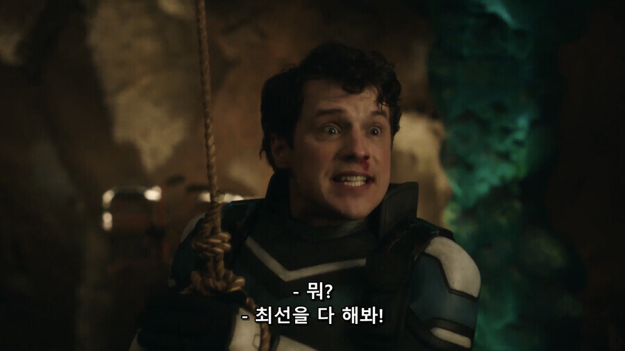 피스메이커가 참된 히어로인 이유_10.jpg