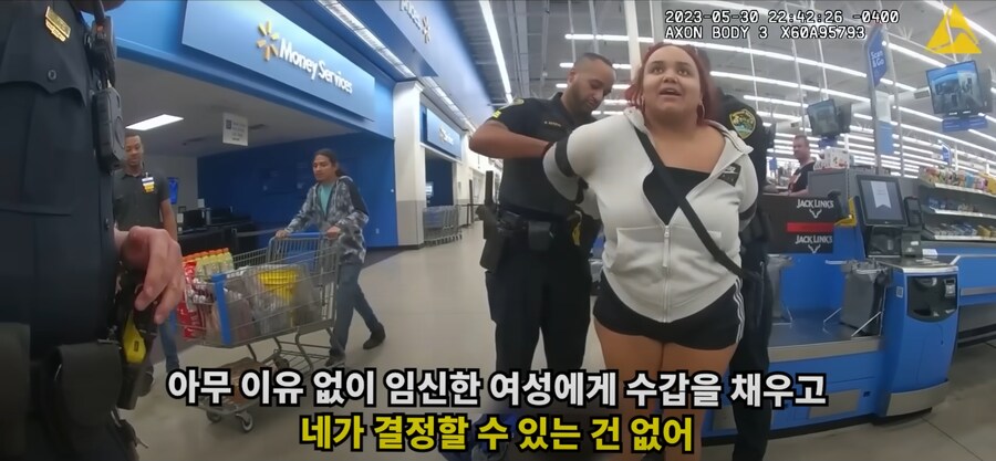 미국 경찰 바디캠 영상보면 여자 범죄자들이 항상 하는말_1.png