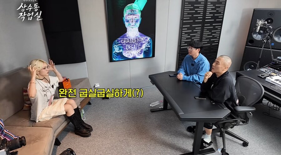 용산에 자주 출몰한다는 금발머리 벤츠 여성_12.png