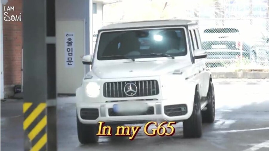 용산에 자주 출몰한다는 금발머리 벤츠 여성_17.png