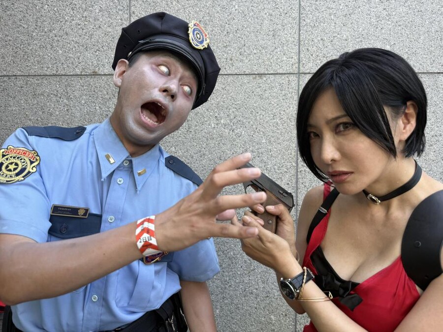 호불호 갈리는 40대 코스플레이어_2.jpg