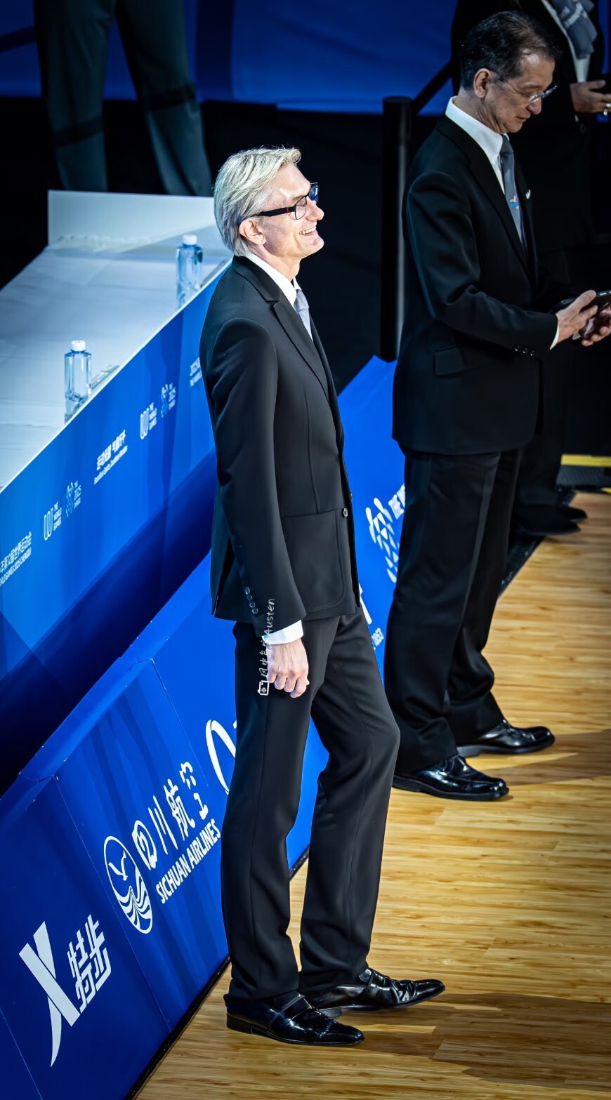 엄청난 외모로 화재인 외국인 아저씨_1.jpg