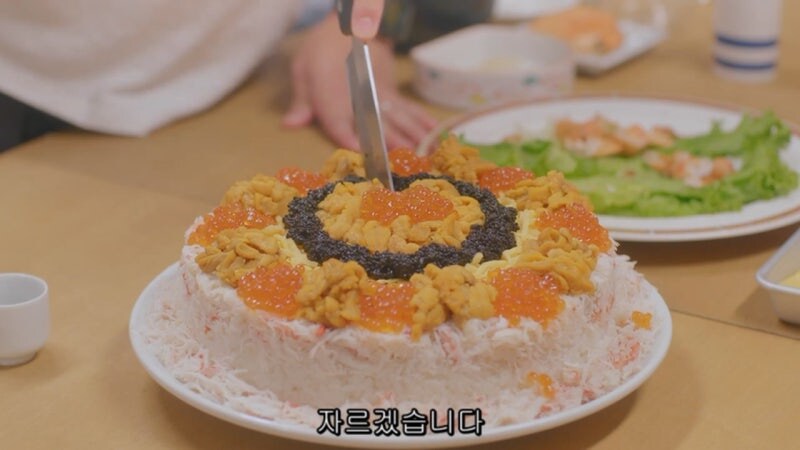 300만원짜리 생일케이크때문에 연쇄살인이 벌어지는 과정_23.jpg