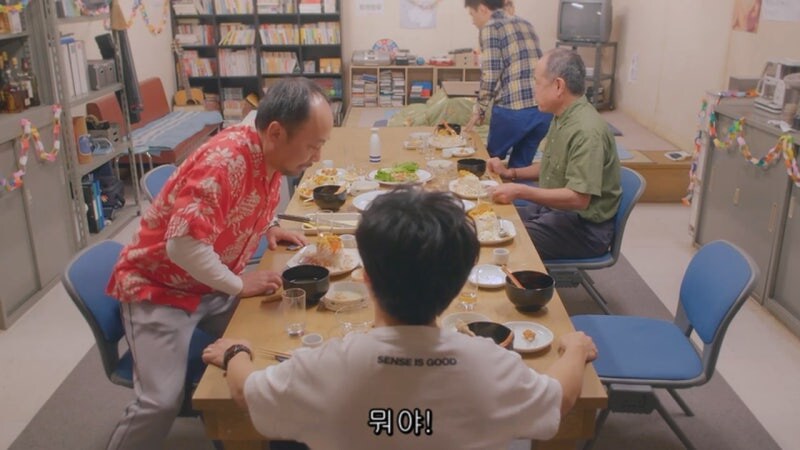 300만원짜리 생일케이크때문에 연쇄살인이 벌어지는 과정_39.jpg