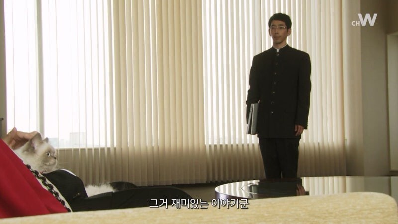 인간세계를 장악한 마왕을 죽이러가는 용사들_7.jpg