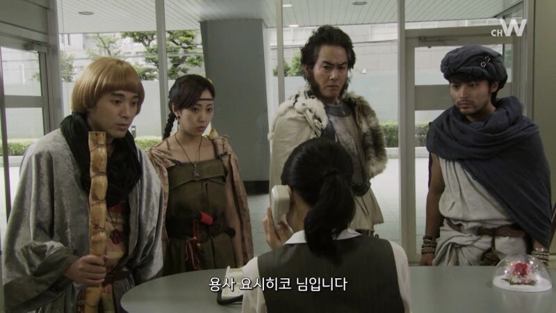 인간세계를 장악한 마왕을 죽이러가는 용사들_28.jpg