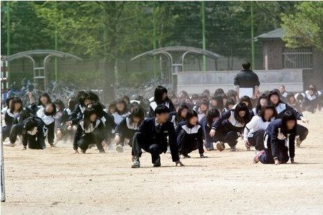지금 10대들 부모세대가 학교에서 겪은 일들_1.jpg
