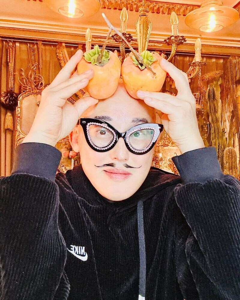 패션 디자이너 특 feat.가면아저씨_1.jpg