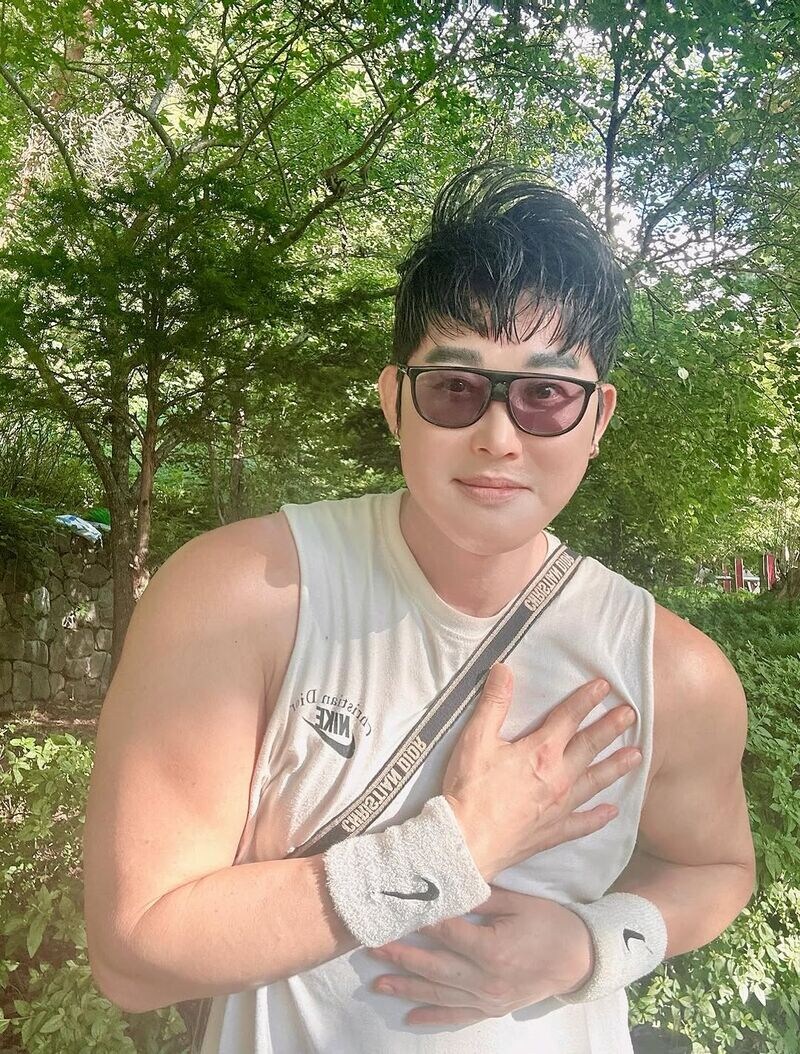 패션 디자이너 특 feat.가면아저씨_2.jpg