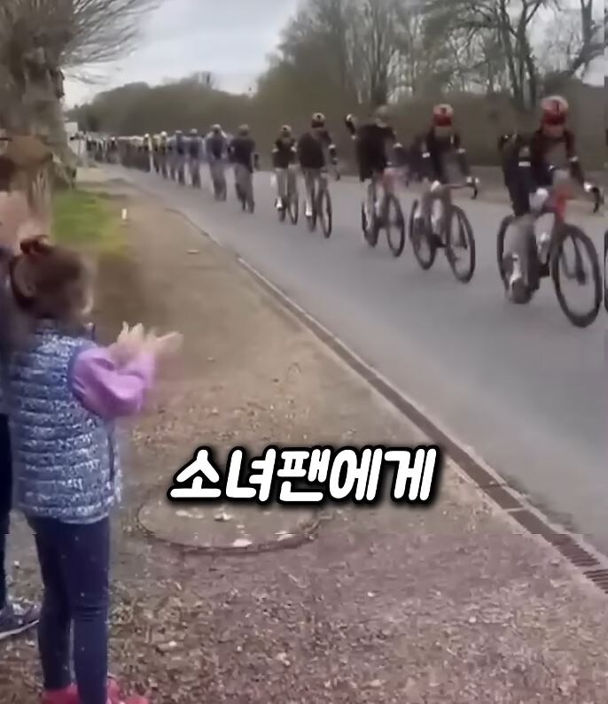 소녀팬:(오열) jpg._4.jpg