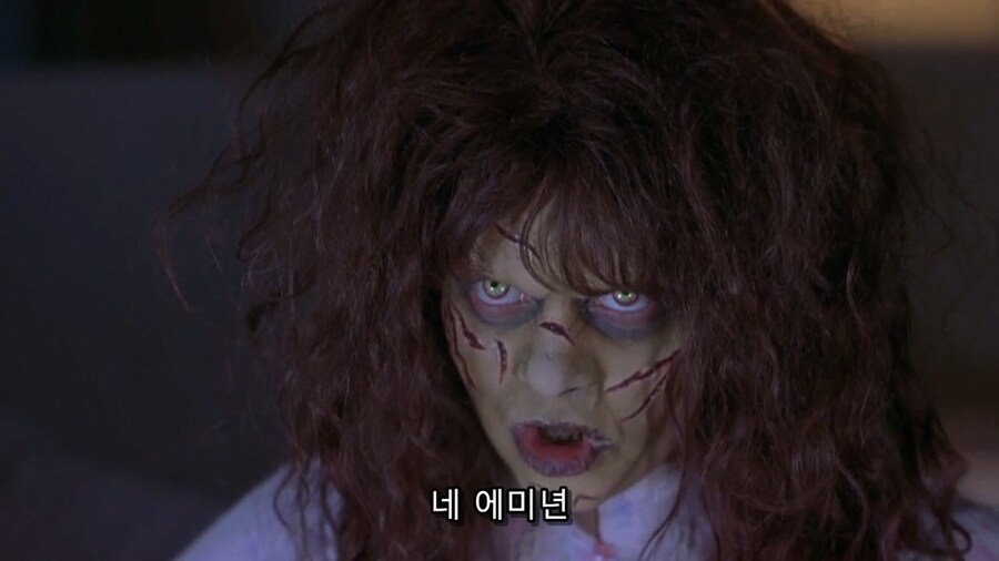 베테랑 신부의 구마의식 필수 아이템_1.jpg