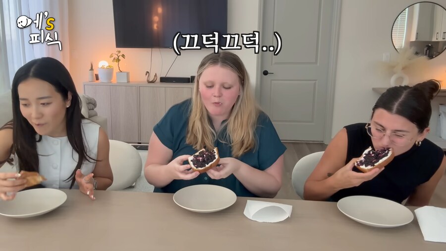 유튜브) 미국 친구들에게 전남친 토스트를 해준유튜버_26.png
