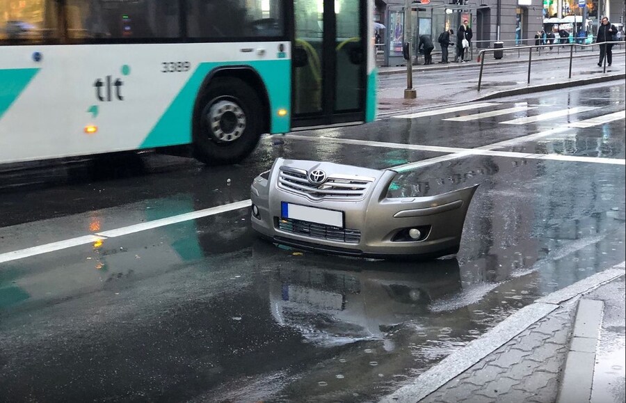 뚱아!! 투명자동차에 무슨 짓을 한 거야!!!!_1.jpg