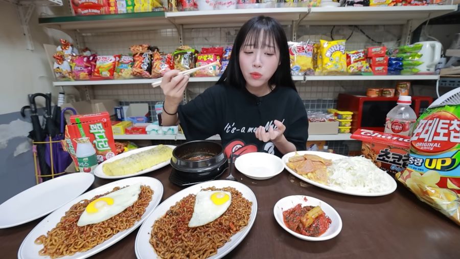 머여 쯔양만큼 많이 먹어?_1.png
