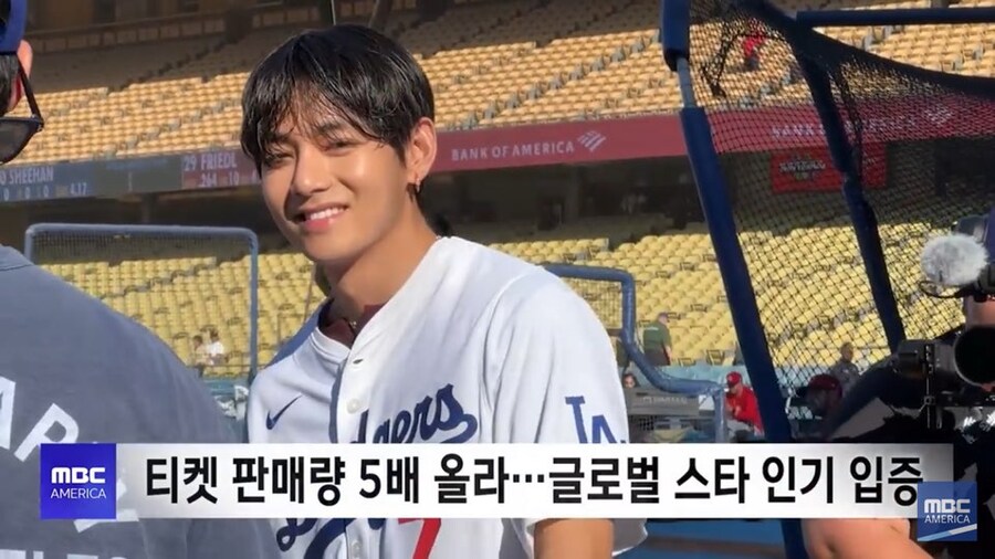 V가 시구만 했는데 LA 다저스가 싱글벙글한 이유_1.jpg