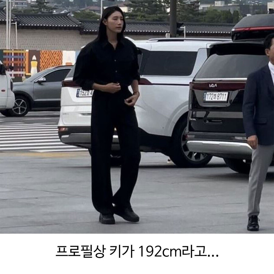 그날 인류는 떠올렸다._2.jpg