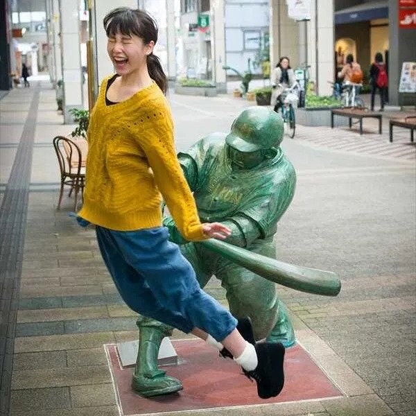 일본 니가타시의 명물 동상 .jpg_3.jpg