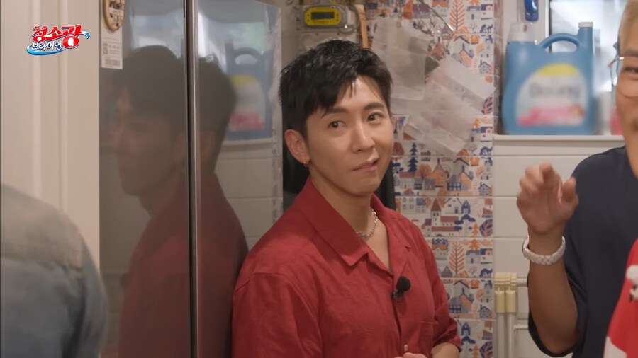 청소덕후 사이에서 느껴지는 익숙한 연출_7.jpg