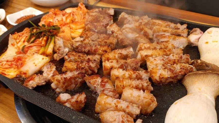 ??:한국 남자들은 어짜피 돼지의 노예임 ㅋㅋㅋㅋㅋ_1.jpg