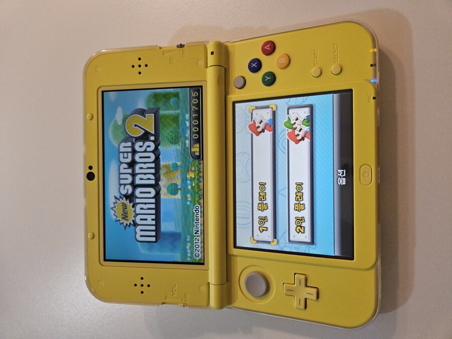 닌텐도 휴대기기 최고 디자인이 3ds 삐까츄 버전 같음_2.jpg