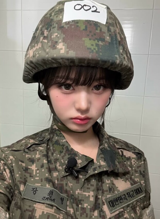 잘못된 점 3가지 이상 찾았으면 군필_7.png