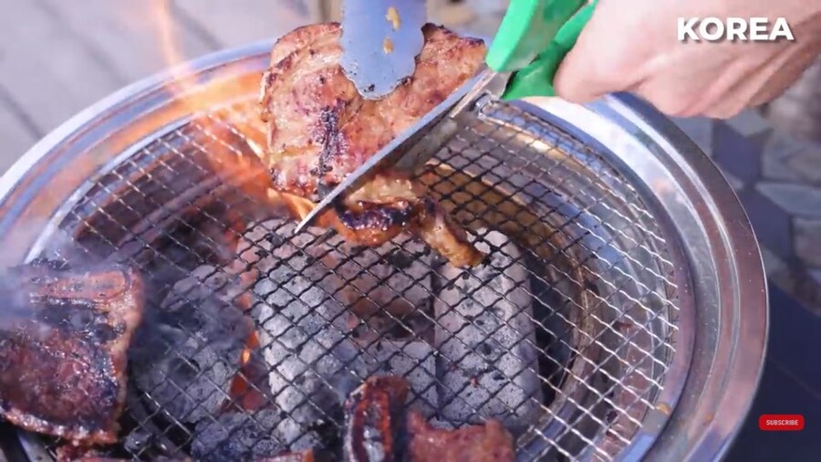 삼겹살이고 갈비고 이젠 숨기기도 늦은 이유_3.jpg