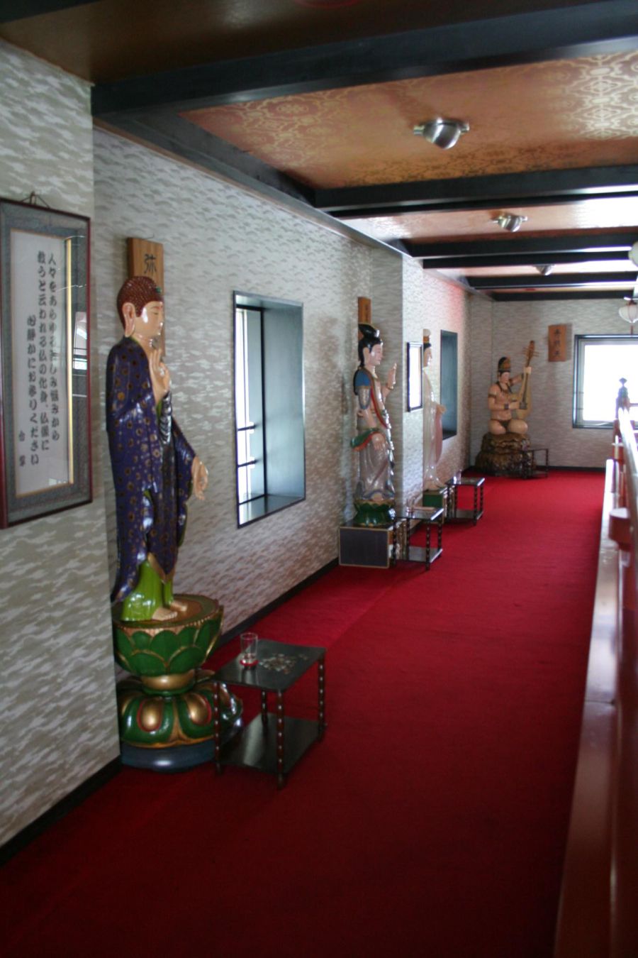 일본, 상당히 독특한 분위기의 숙박시설_8.jpg