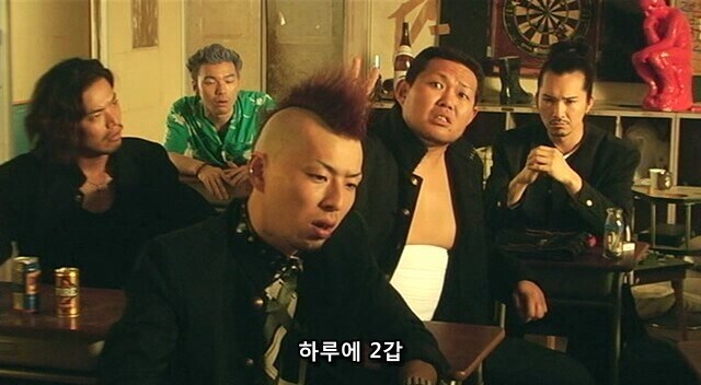 담배의 해악을 몸소 보여준 인물_16.jpg