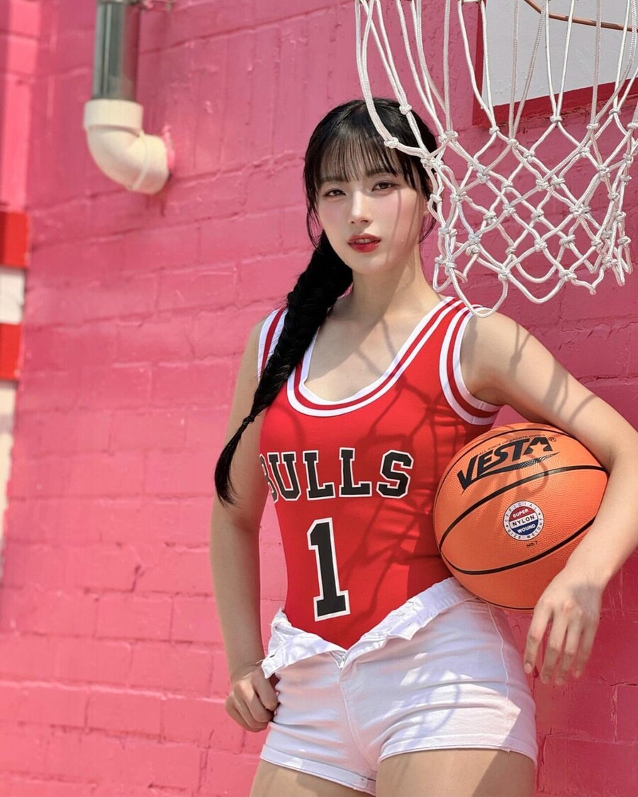 허벅지가 쩌는 치어리더 jpg_2.jpg