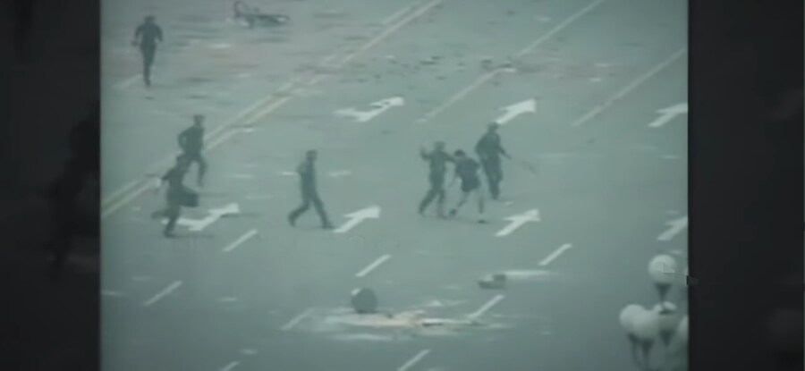 ???: 천안문은 무장폭동이다_2.jpg