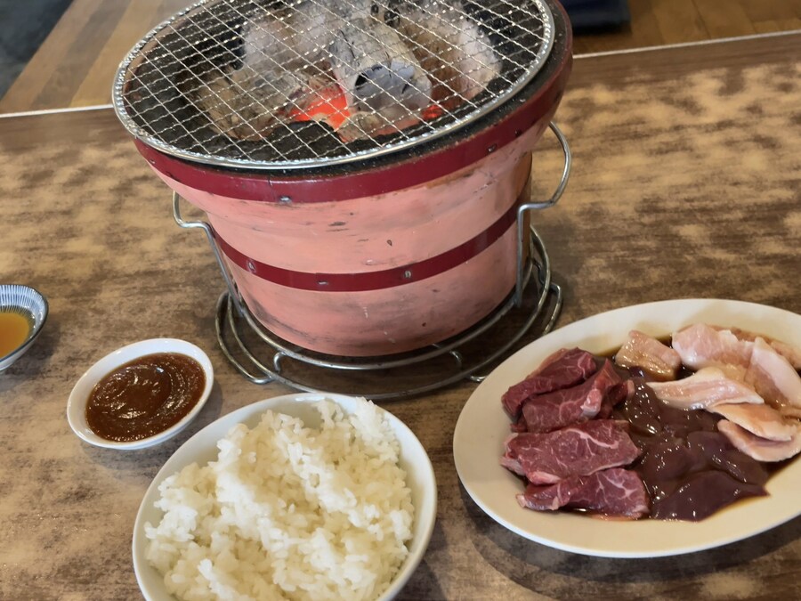 일본, 숯 화로 주는 고깃집_4.jpg