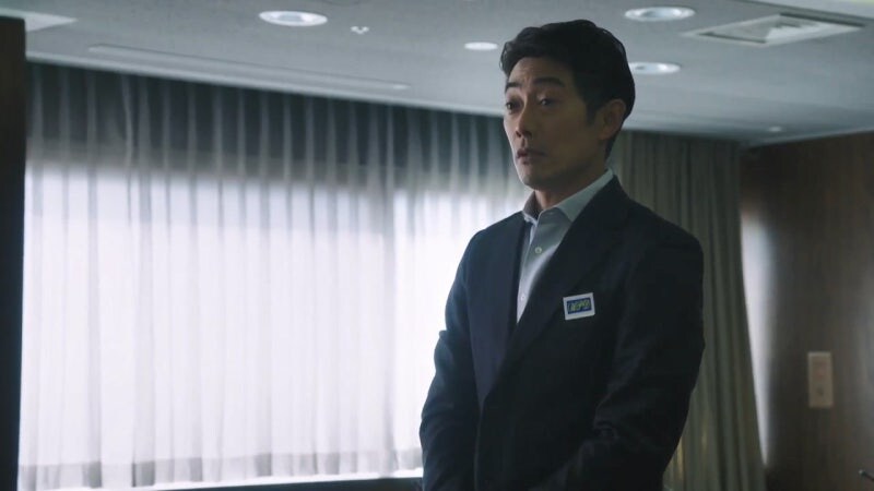 동료들의 신용도가 바닥이 난 캐릭터의 대접_18.jpg