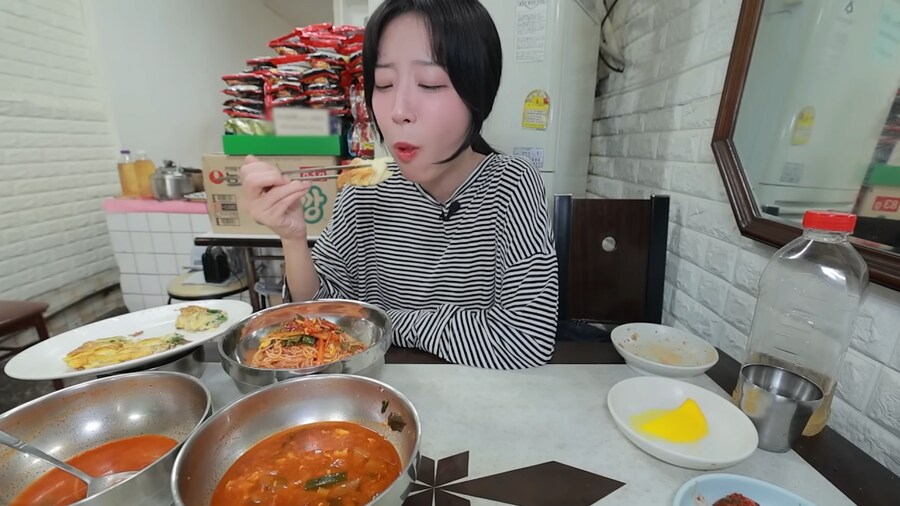 쯔양이 4만원어치도 못 먹은 가게.jpg_17.png