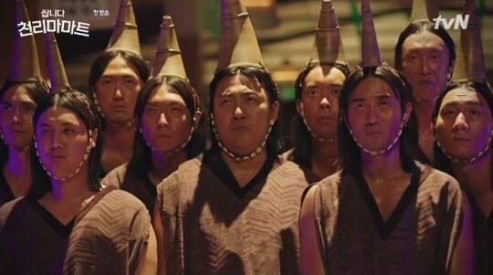 익숙한 얼굴을 찾아보시오_1.png